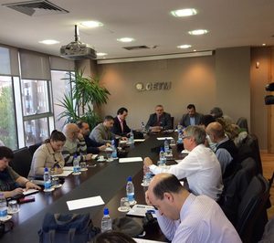 La CETM lamenta el olvido político hacia el transporte de mercancías por carretera