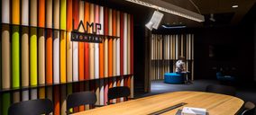 Lamp inaugura showroom