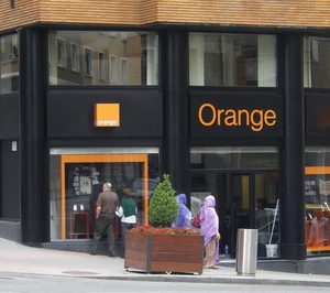 Your Phone absorbe la cadena de telefonía Tiendas Conexión