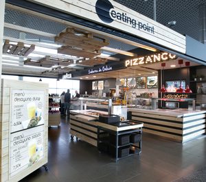 Eating Point aterriza en el aeropuerto de Santiago de Compostela