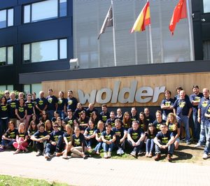 Wolder entra en Perú