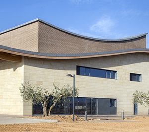 Viñedos de Aldeanueva concluye su nueva bodega