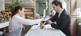 Onity presenta una solución de pulsera para pagos y control de accesos de clientes en hoteles y barcos