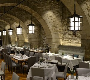 Paradores vuelve a beneficios