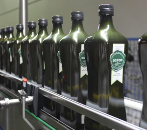Dcoop vuelve a suministar aceite a Deoleo