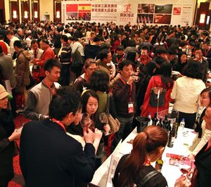 China incrementa un 35% las compras de vinos de Rioja