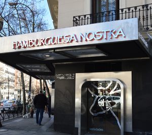 Hamburguesa Nostra estrena en una céntrica plaza madrileña y estudia incluir el servicio a domicilio