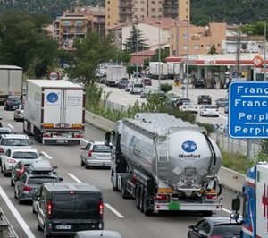 Más de 200.000 camiones se desviaron a las autopistas por el plan de Fomento