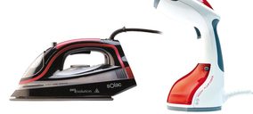 Solac suma centros de planchado y un cepillo vertical