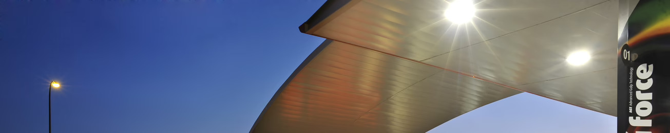 Las cadenas de distribución alimentaria toman posiciones en las estaciones de servicio