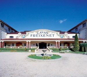 Freixenet se viste de nuevo de luto, en medio del conflicto familiar