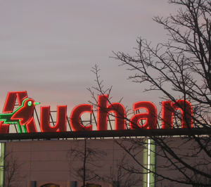Auchan constituye su nueva filial para España