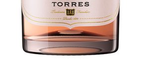 Bodegas Torres lanza Viña Esmeralda Rosé