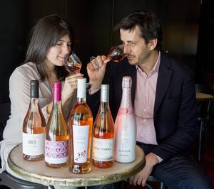 Codorníu toma posiciones para liderar en vinos rosados