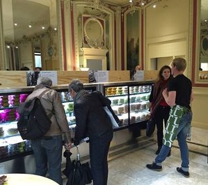 Nostrum firma un acuerdo de masterfranquicia para el área metropolitana de París