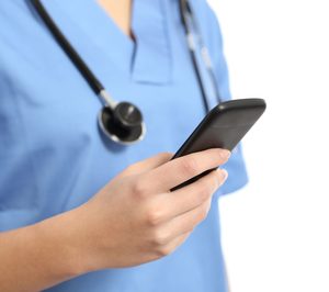 Atos lanza una aplicación para gestionar la historia clínica en el móvil