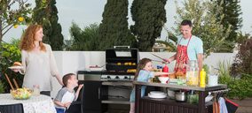 Keter incorpora a su oferta de exterior una mesa para barbacoas