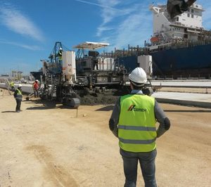 Cemex participa en la pavimentación del Puerto de Valencia