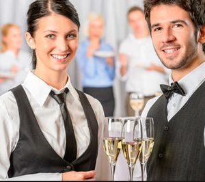 Las ofertas de trabajo de restauración, entre las más publicitadas por las apps de clasificados en España