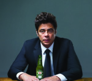 Heineken estrena campaña con Benicio del Toro