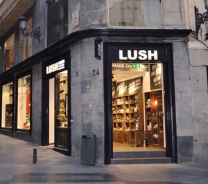 Lush Cosmetics mantiene el balance neto de su red pero realiza movimientos