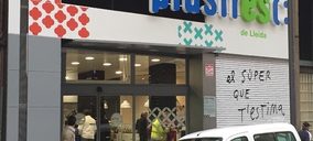 Plusfresc reforma ocho de sus tiendas leridanas