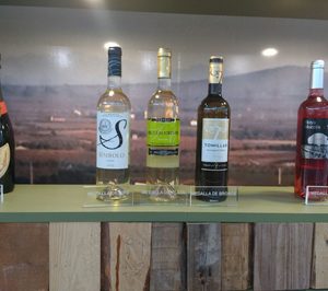 Dcoop firma la incorporación de dos cooperativas vinícolas