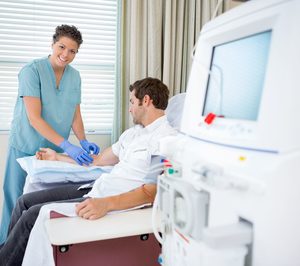 Baxter y Fresenius se reparten un contrato de diálisis en La Rioja