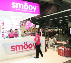Autogrill inaugura un punto de venta de Smöoy en la Estación de Atocha