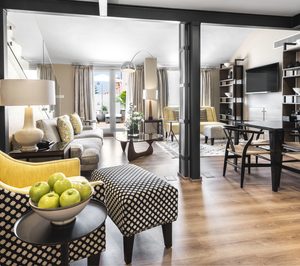 El Bahía del Duque amplía su oferta alojativa con una suite triple