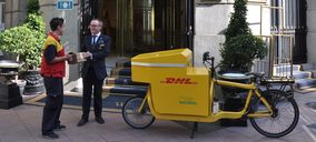 DHL realiza entregas en el centro de Madrid mediante bicicleta eléctrica