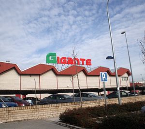 Gigante venderá sus supermercados y cesará actividad