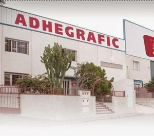 Etiquetas Adhegrafic continúa con sus planes de crecimiento