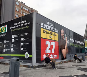 Akí inaugura tienda y proyecta nuevas aperturas