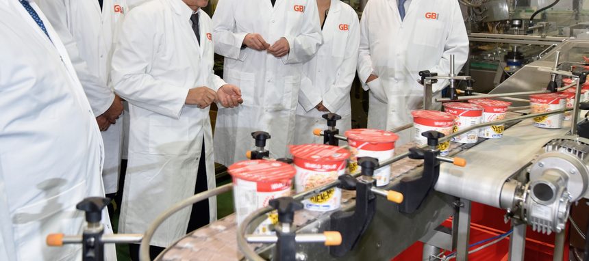 Gallina Blanca inaugura oficialmente una nueva línea en Ballobar