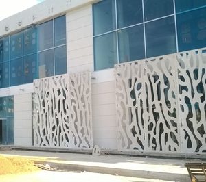 MC Spain suministra aditivos de hormigón para decorar la fachada del aeropuerto de Santa Marta en Colombia