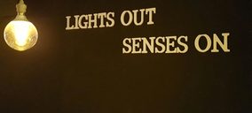 Royal 5 inaugura el blind restaurant Dine In Dark