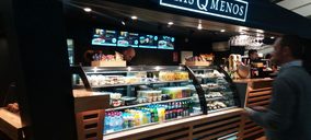 Más Q Menos aterriza en el aeropuerto de Bilbao