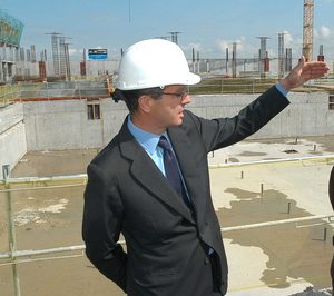 Colas fichará a Gallardón para su desembarco en España