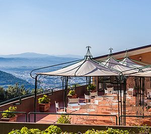 BlueBay entra en Italia