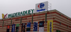 Carrefour incorpora los dos primeros híper adquiridos a Eroski