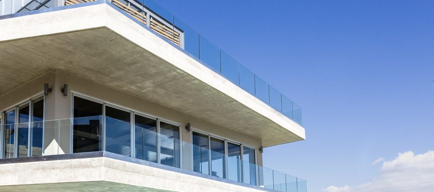 Comenza presentó sus nuevos perfiles de barandillas