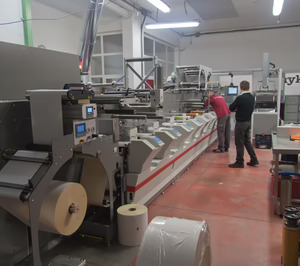 Etygraf instala la primera máquina con secado UV LED y banda estrecha de Europa