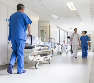 HM Hospitales se queda la gestión del Hospital de Regla y amplía al 75% su control en Clínica San Francisco