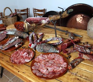 Julián del Águila gana mercado en ibérico