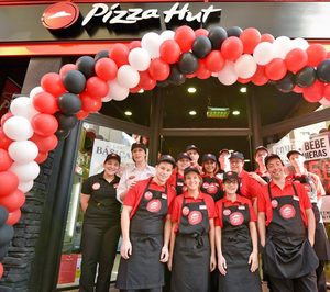 Ibersol inicia en Vigo la transformación de sus Pizza Móvil a la marca Pizza Hut