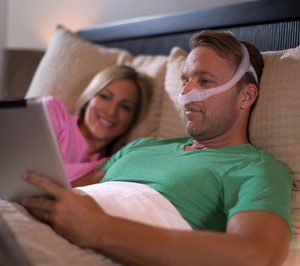 Philips Respironics presenta una nueva mascarilla de mínimo contacto