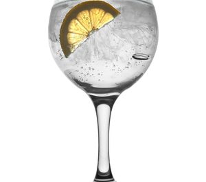 La ginebra y el whisky marcan el paso en destilados premium