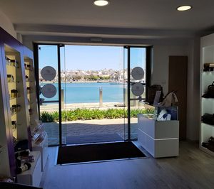 MaxDream amplía su red de perfumerías