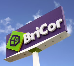 Bricor estrena tienda y ultima otra apertura